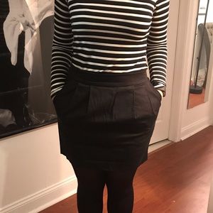 Black express skirt